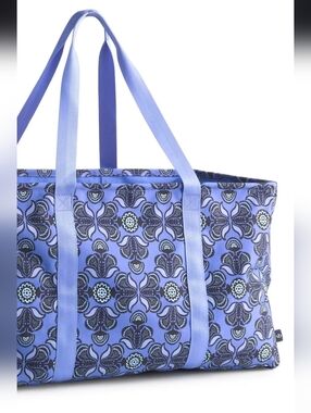 Vera Bradley Large Car Tote NWT. Baja Blue Tile Decor